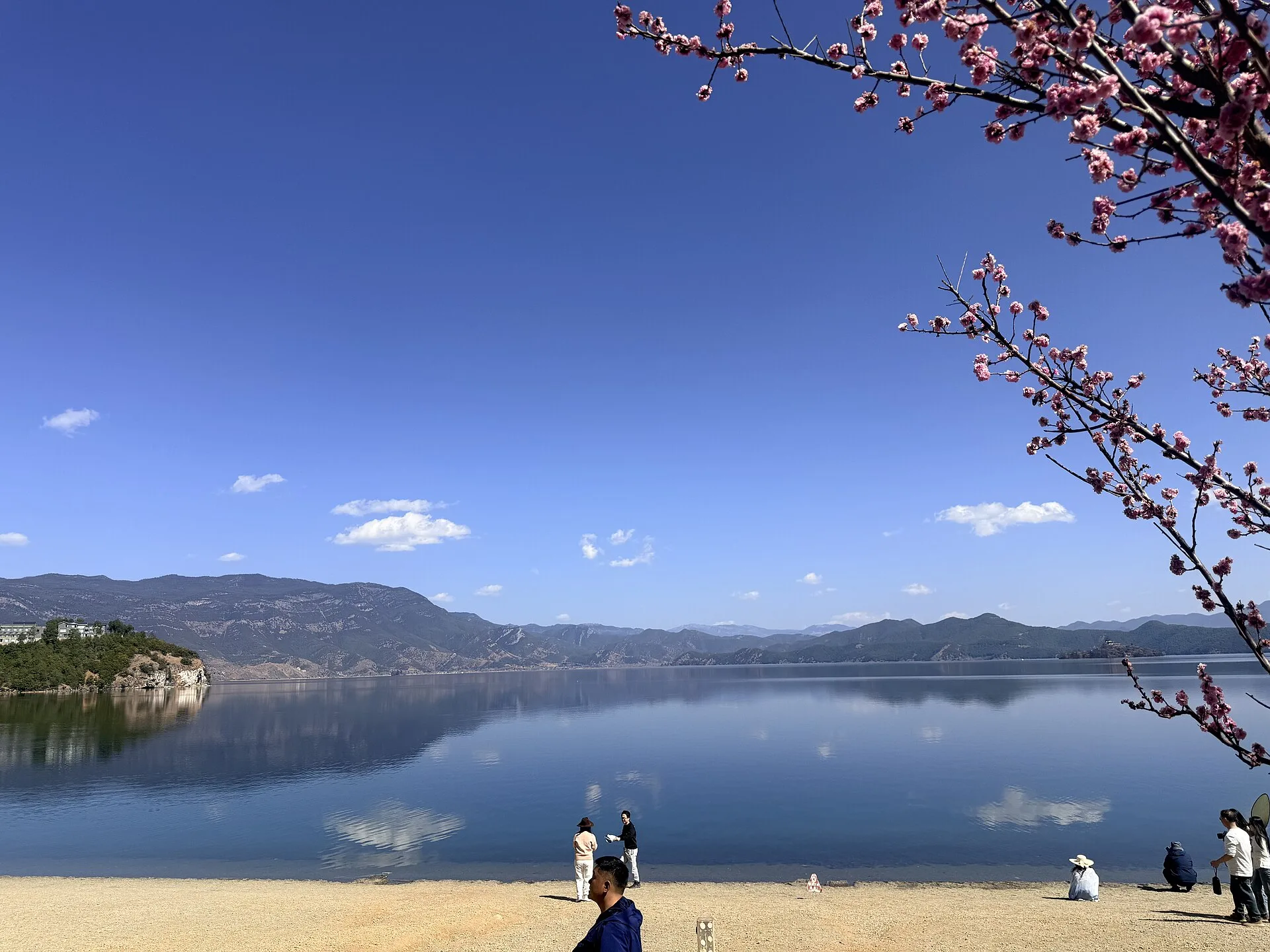 蒼洱瀘沽&沙溪故事·Pro丨4天3晚｜麗江+瀘沽湖+大理+沙溪，2-8人經典輕旅拍 - 雲南、雲南旅遊行程封面圖