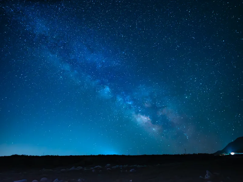 川藏線星空露營指南:在海拔4000米紮帳篷,看銀河從雪山背後升起來