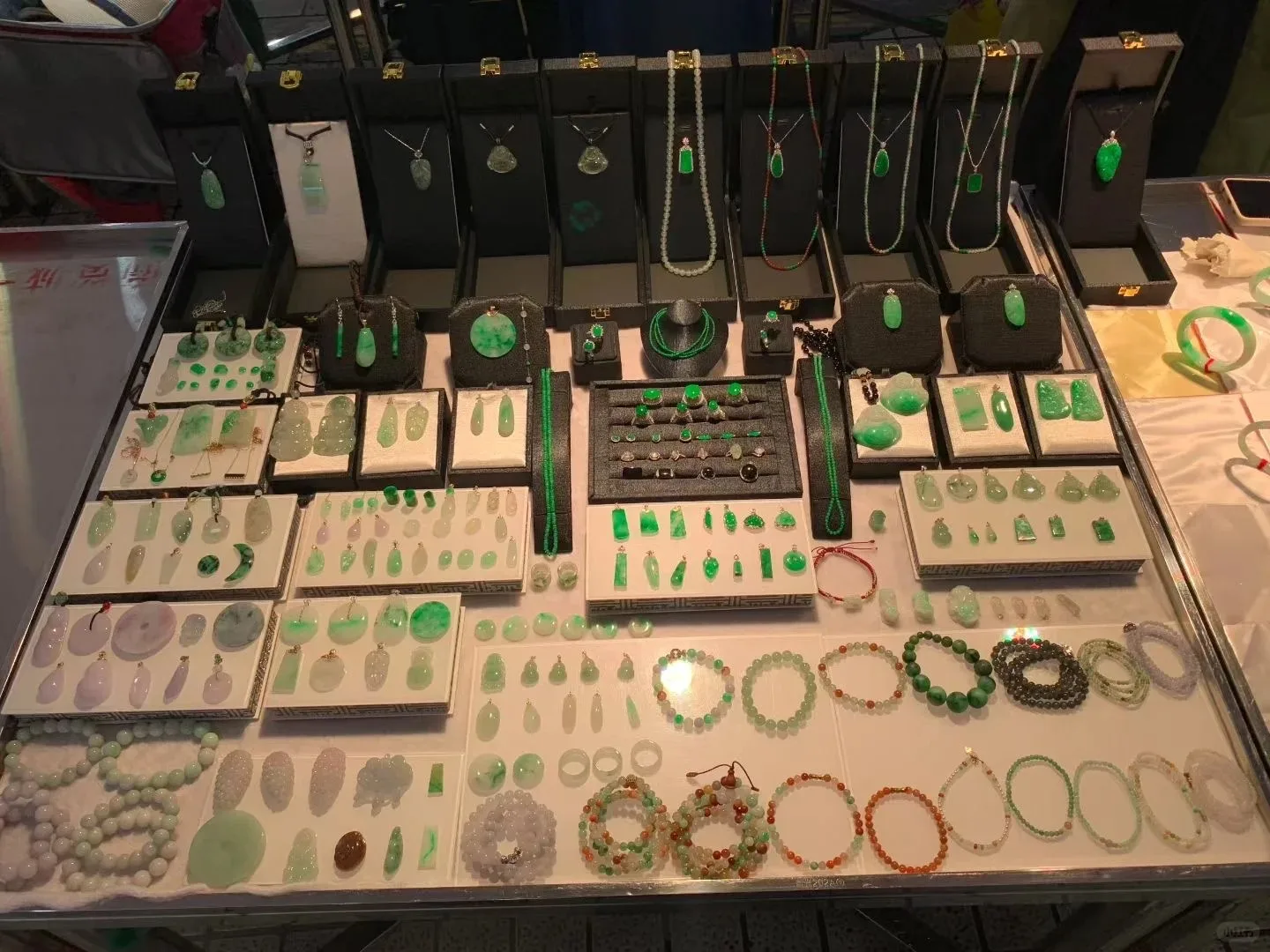 腾冲翡翠玉石选购避坑